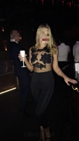 Sexy English Charis 