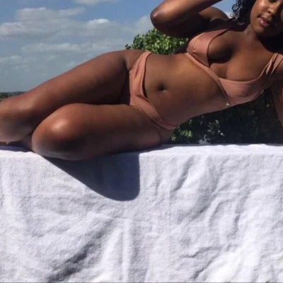 EbonyFreakAmia