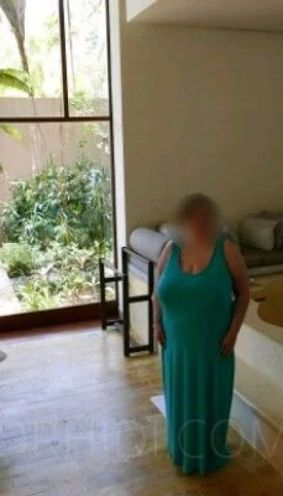 CurvaceousCaledonia