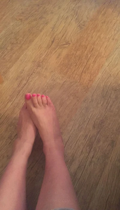 englishbouncyboobsx