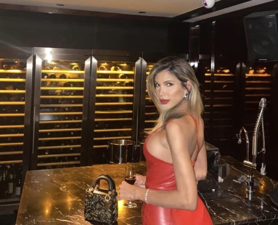 Amanda Lima Ts