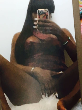 BLACK BRITISH SLUT