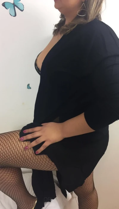 SEXYBUSTYGIRL