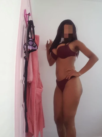 Chantal_Ebony