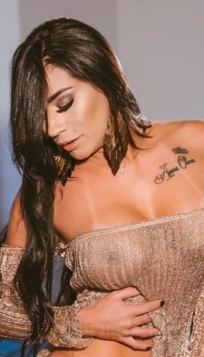 vanessa_brunette25